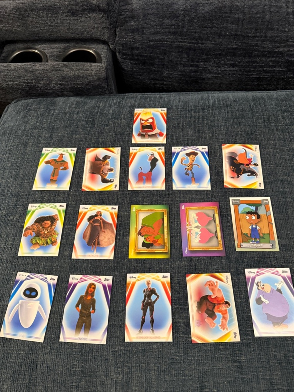Disney/ Pixar Topps Neon Trading Cards 2026